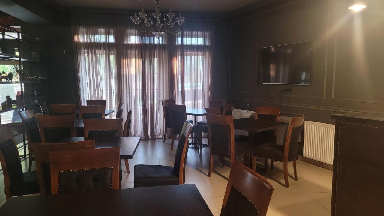 Hotel Plaza Τυφλίδα Εξωτερικό φωτογραφία