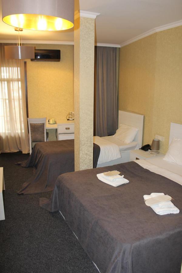 Hotel Plaza Τυφλίδα Εξωτερικό φωτογραφία