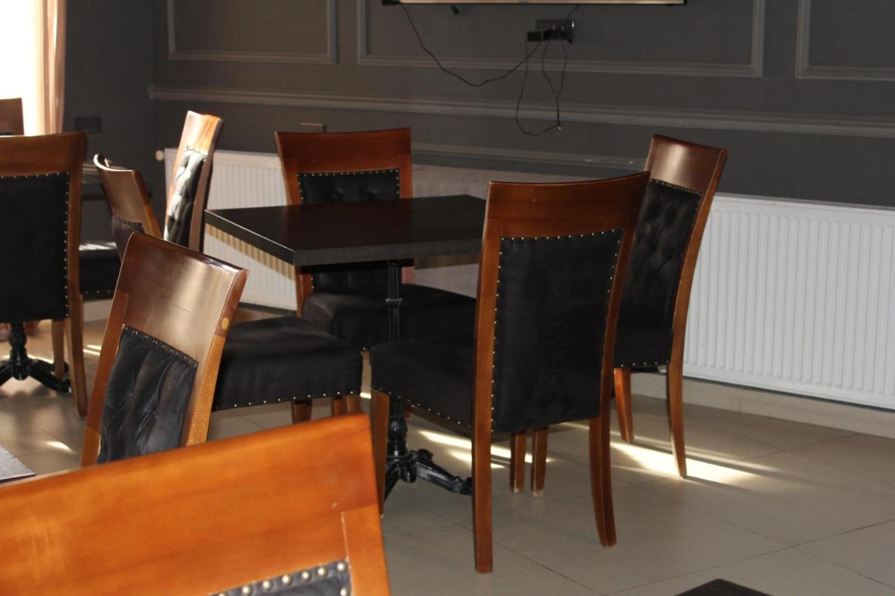 Hotel Plaza Τυφλίδα Εξωτερικό φωτογραφία