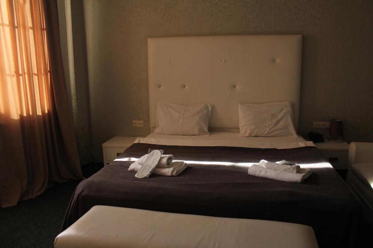 Hotel Plaza Τυφλίδα Εξωτερικό φωτογραφία