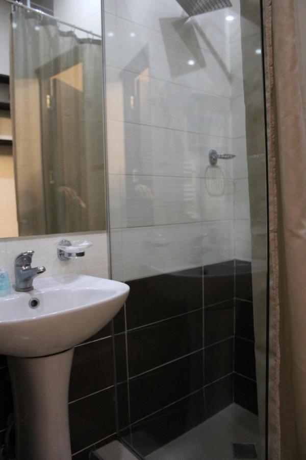 Hotel Plaza Τυφλίδα Εξωτερικό φωτογραφία