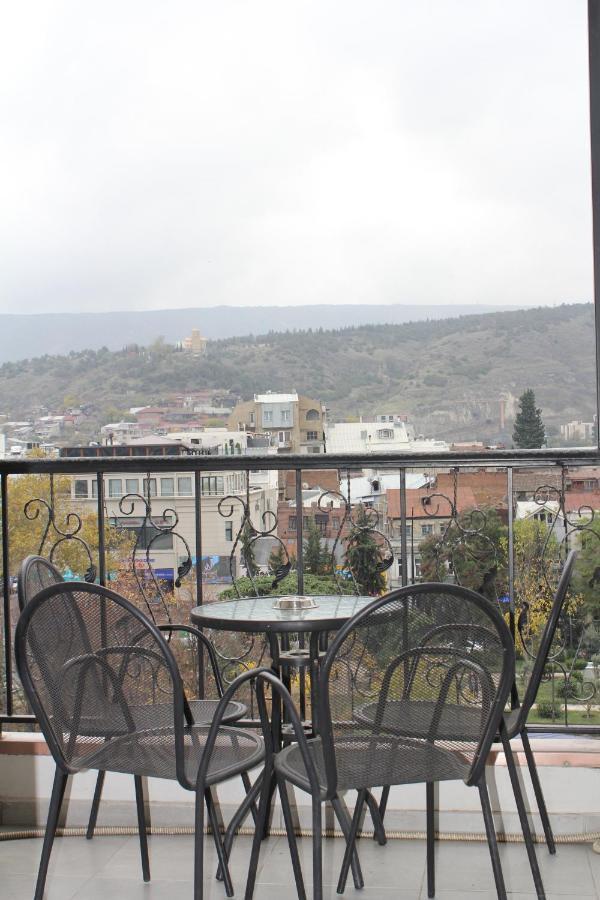 Hotel Plaza Τυφλίδα Εξωτερικό φωτογραφία