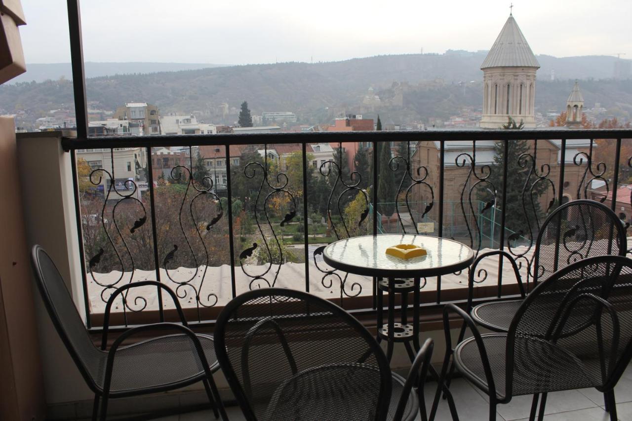 Hotel Plaza Τυφλίδα Εξωτερικό φωτογραφία