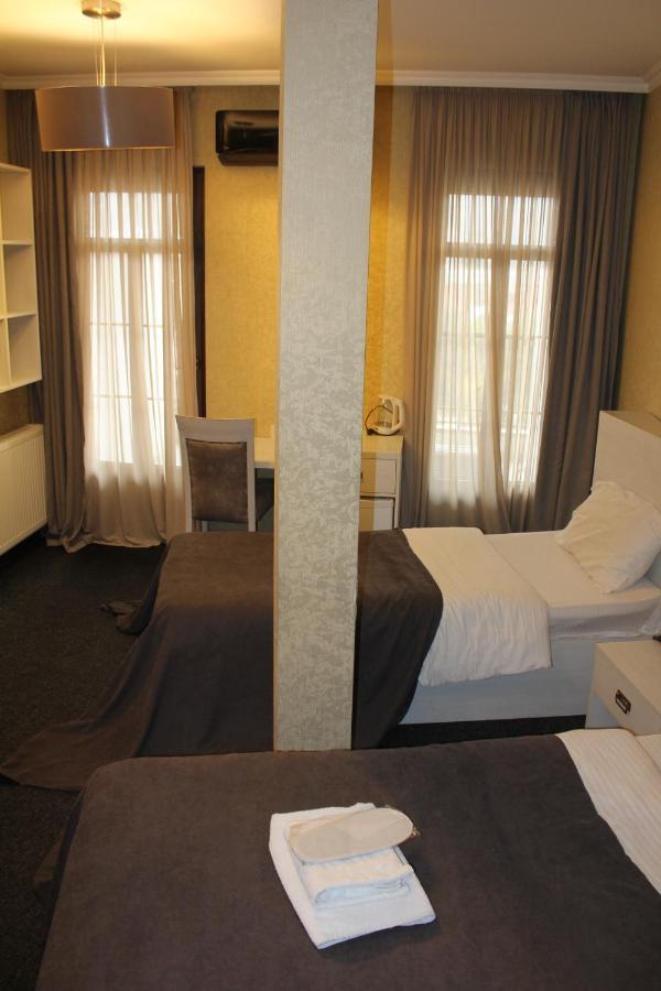 Hotel Plaza Τυφλίδα Εξωτερικό φωτογραφία