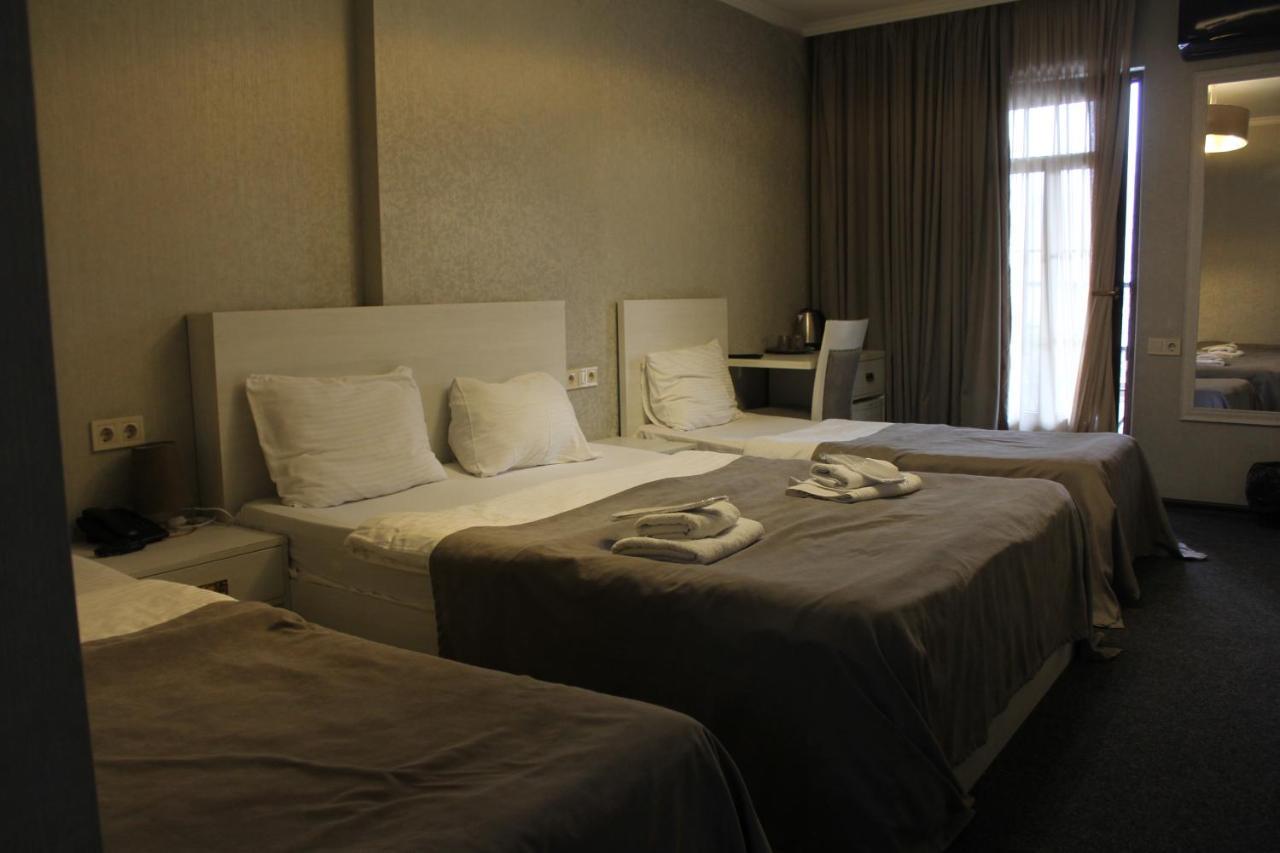 Hotel Plaza Τυφλίδα Εξωτερικό φωτογραφία